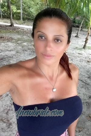 169794 - Nayu Age: 44 - Costa Rica