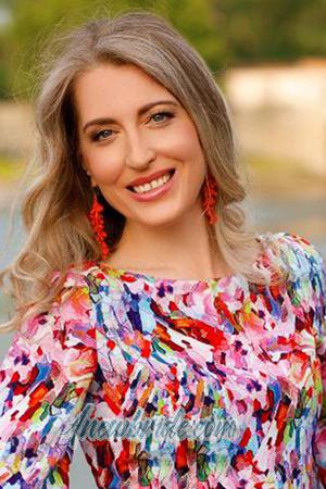 180409 - Victoria Age: 53 - Ukraine