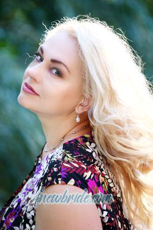 182864 - Irina Age: 54 - Ukraine