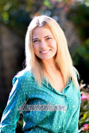 183523 - Elena Age: 37 - Ukraine