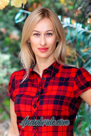 190240 - Lyudmila Age: 52 - Ukraine