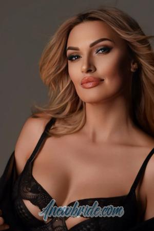 202488 - Ekaterina Age: 37 - Russia