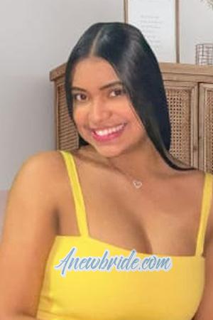 204012 - Valeria Age: 25 - Colombia