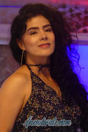 204739 - Yenny Age: 42 - Colombia