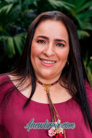 207513 - Yised Age: 44 - Colombia