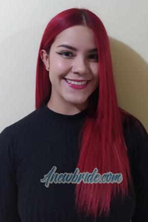 210914 - Laura Age: 26 - Colombia