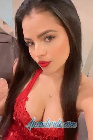 211032 - Julieth Age: 33 - Colombia