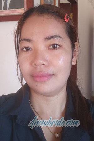 216733 - Sreynor Age: 39 - Cambodia
