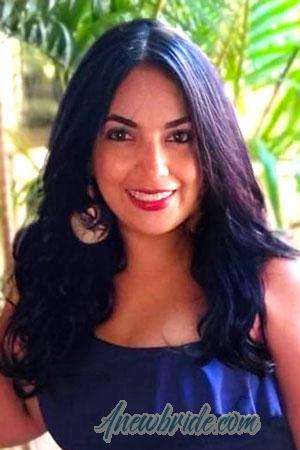 223715 - Iyaneth Age: 36 - Colombia