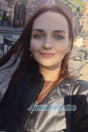 224044 - Evgeniya Age: 36 - Ukraine