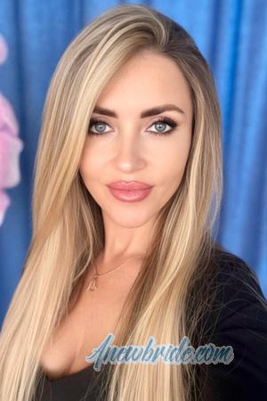 225271 - Valentina Age: 42 - Ukraine