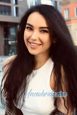 225329 - Nataliia Age: 33 - Ukraine