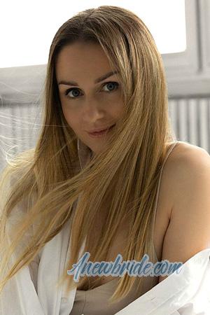 225338 - Daryna Age: 35 - Ukraine