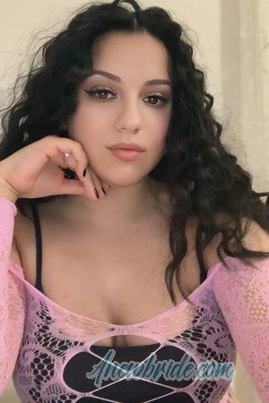 225417 - Alona Age: 26 - Ukraine