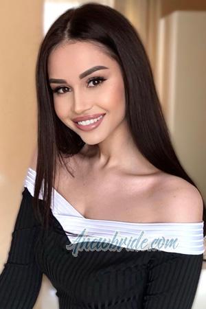 225472 - Diana Age: 24 - Ukraine