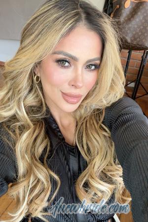 226543 - Adriana Age: 34 - Colombia