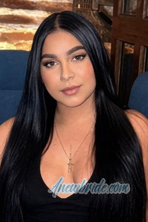 227132 - Maybelline Age: 23 - Colombia