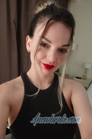 228752 - Yuliia Age: 31 - Ukraine